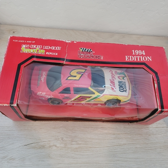 Racing Champions 1:24 1994 Diecast Car #5 - Picture 4 of 14